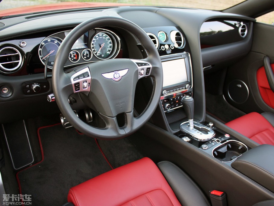 2014ŷ½ 4.0T GT V8 S   
