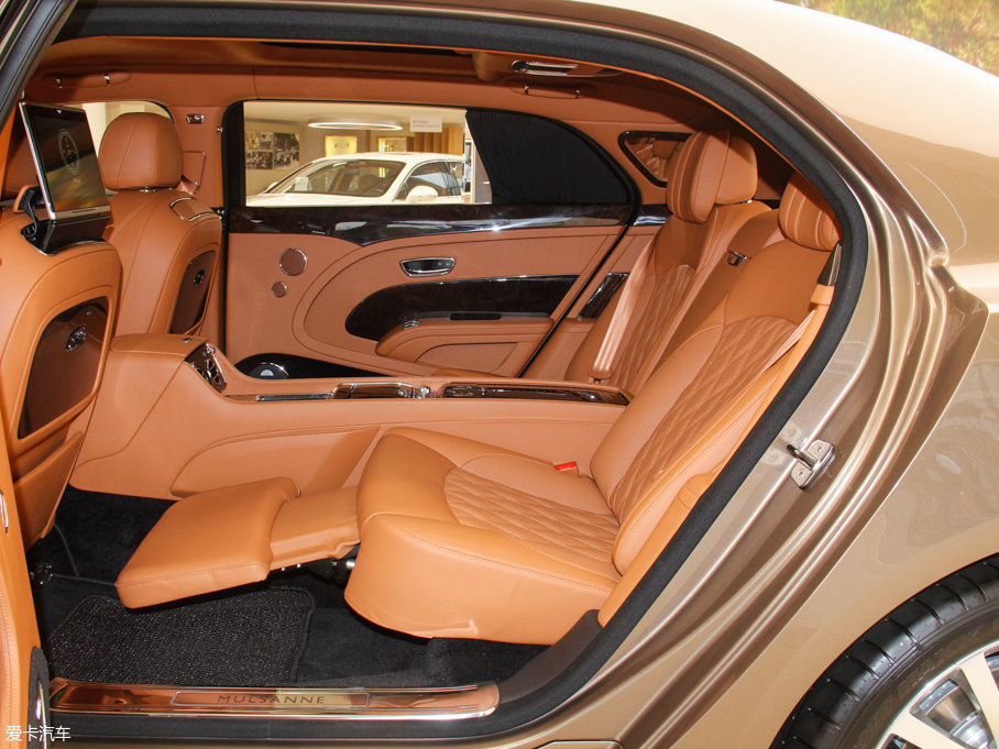 2017款慕尚6.8t speed