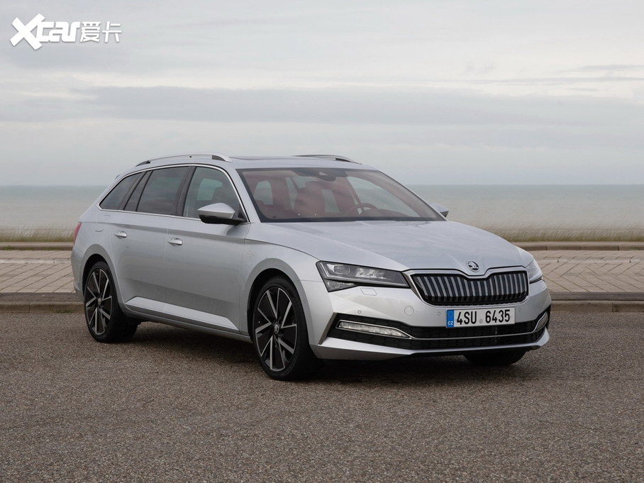 2019Superb Combi iV