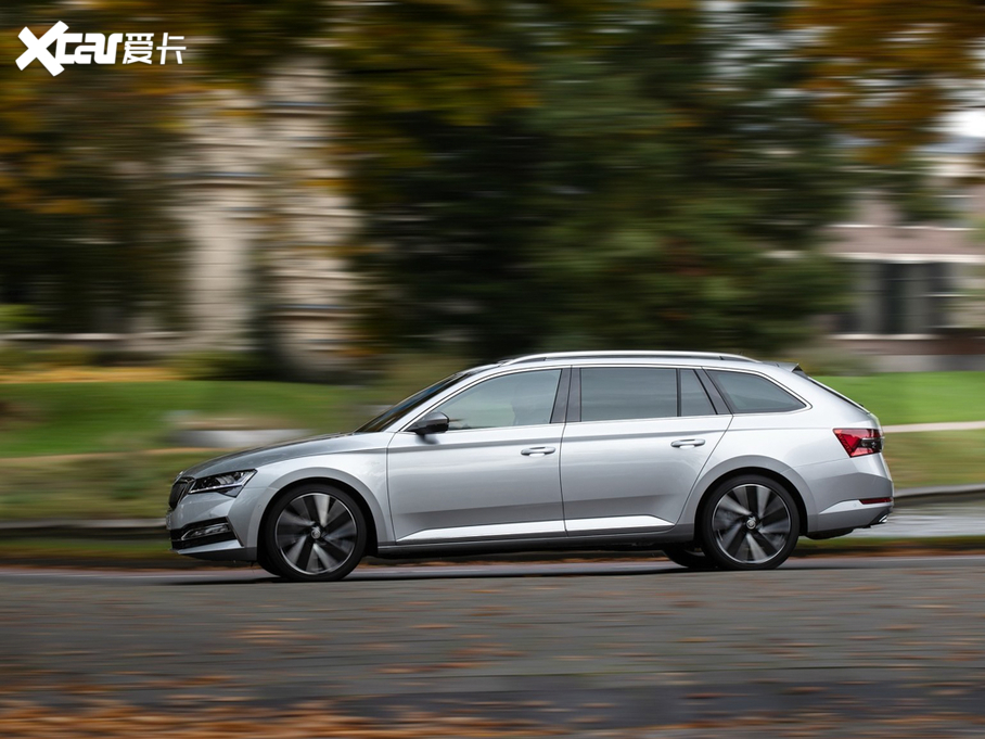 2019Superb Combi iV