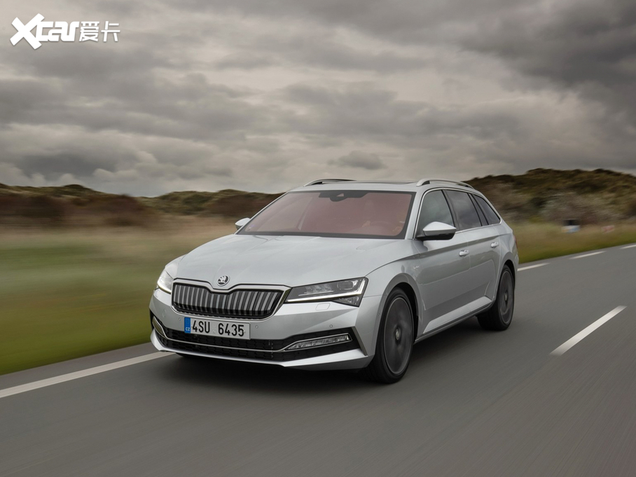 2019Superb Combi iV