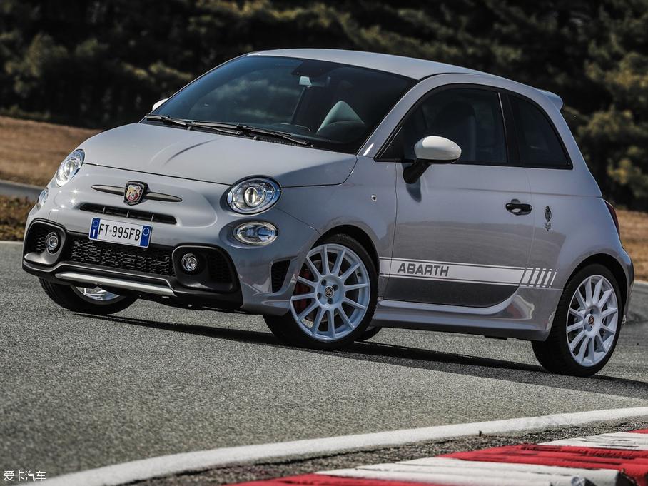2019款菲亚特500 abarth 595 esseesse