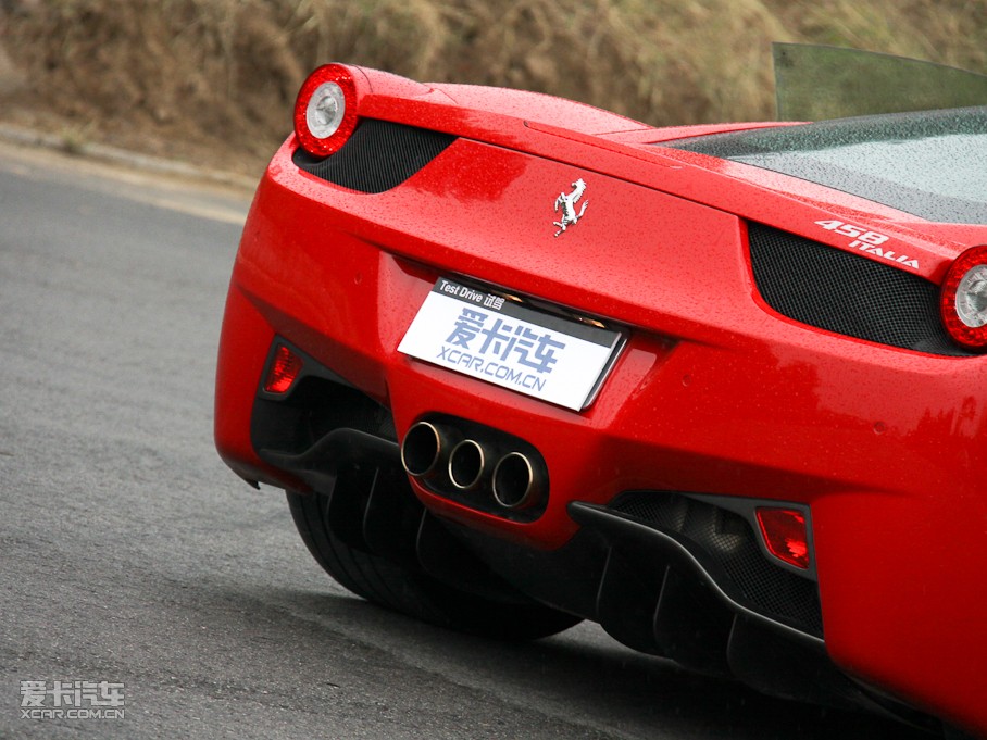 2010458 4.5L Italia