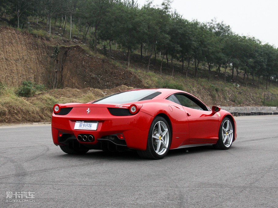 2010458 4.5L Italia