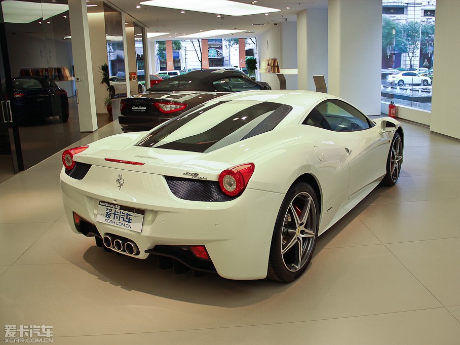 2010458 4.5L Italia