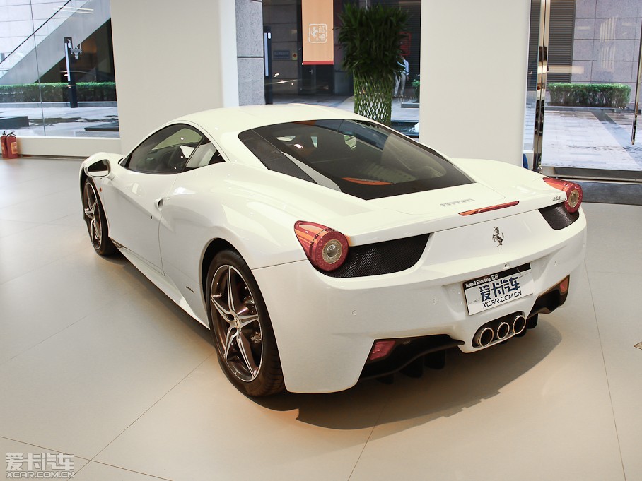 2010458 4.5L Italia