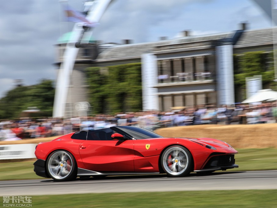 2014F12berlinetta TRS