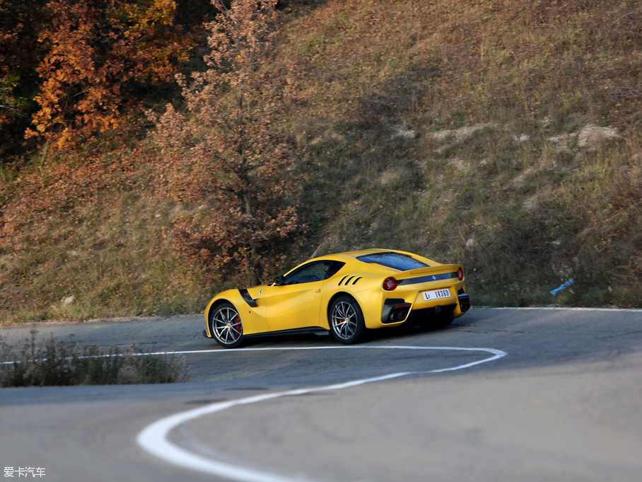 2016F12berlinetta tdf