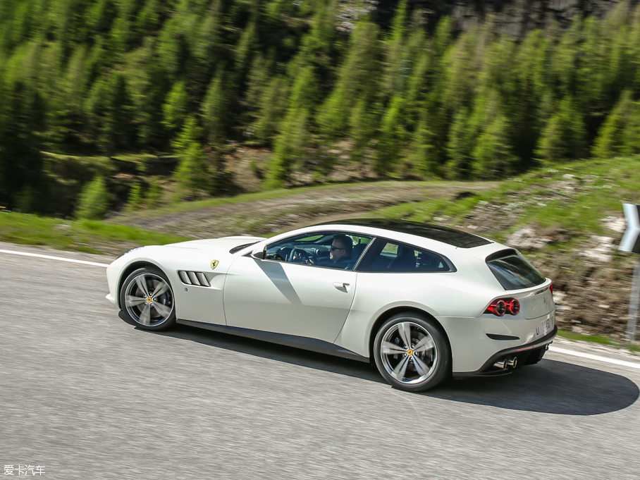 2016GTC4Lusso 6.3 V12