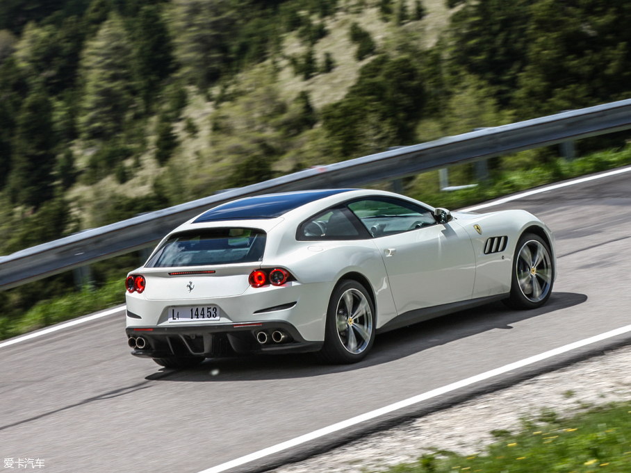 2016GTC4Lusso 6.3 V12