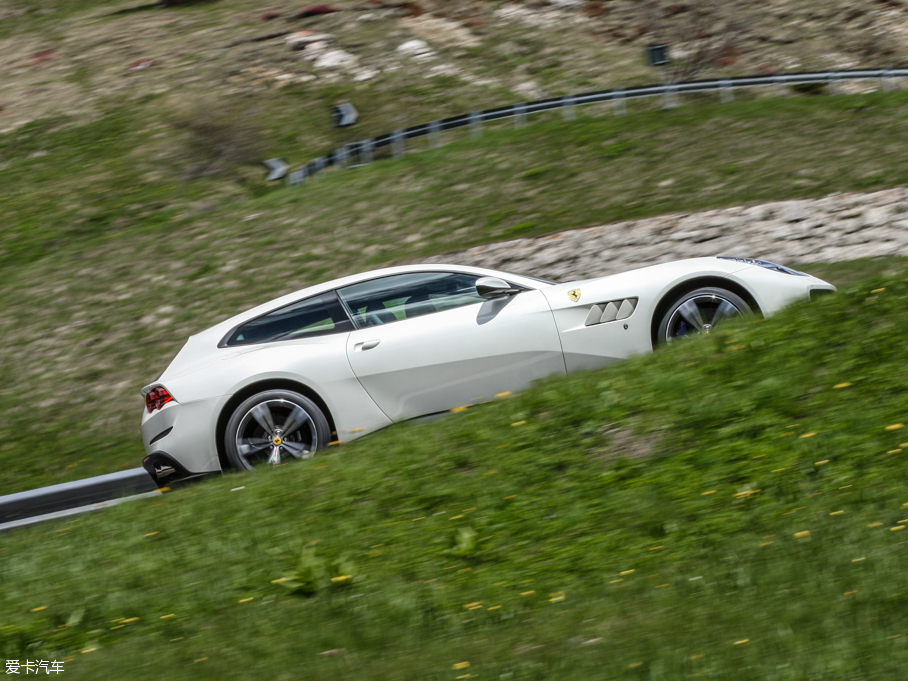 2016GTC4Lusso 6.3 V12