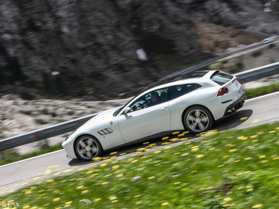 2016GTC4Lusso 6.3 V12