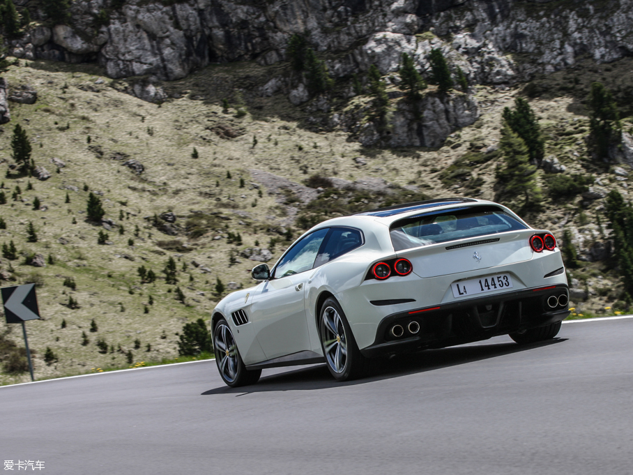 2016GTC4Lusso 6.3 V12