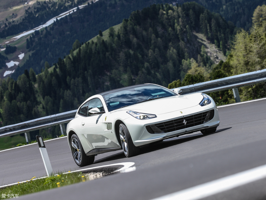 2016GTC4Lusso 6.3 V12