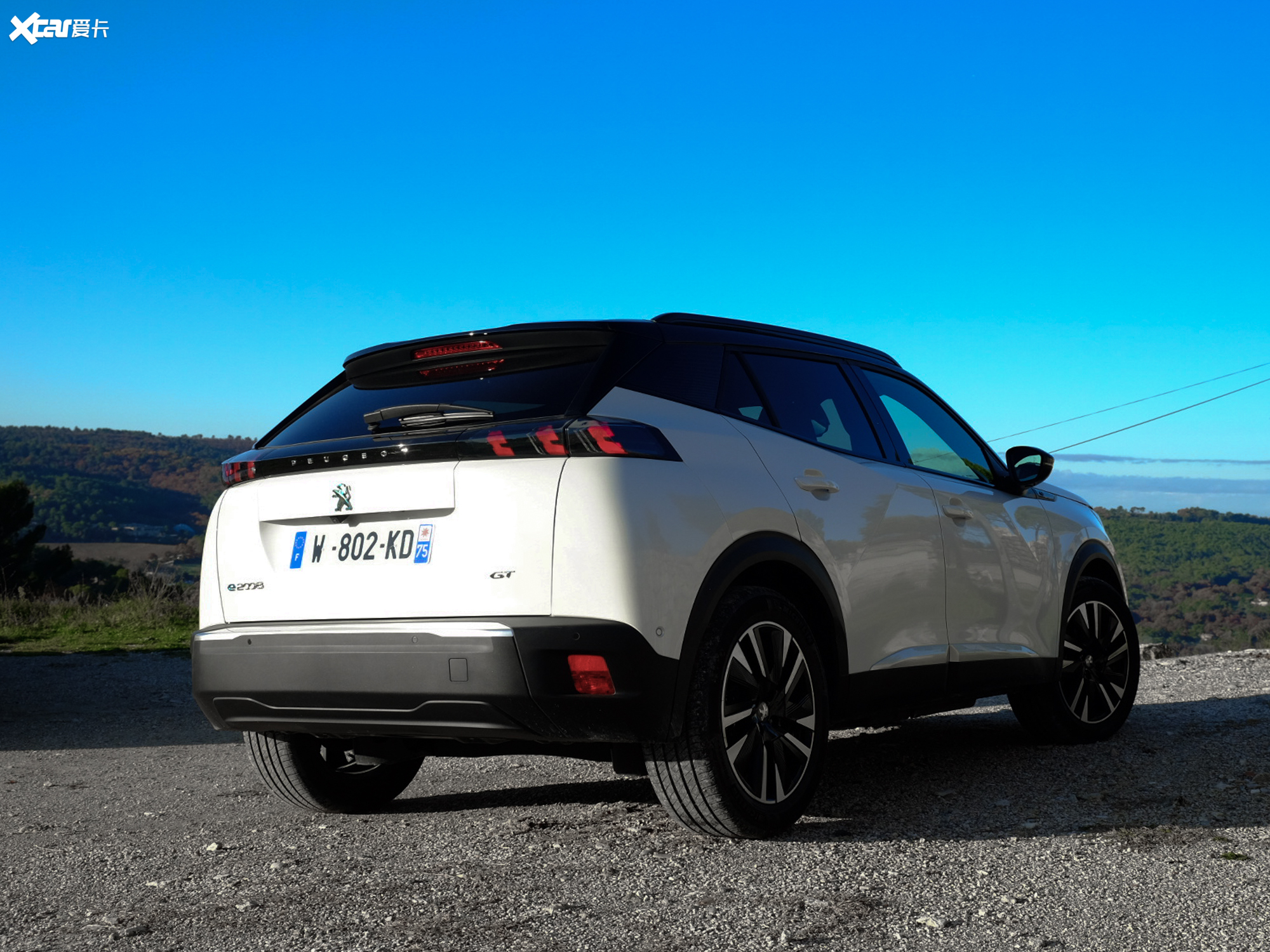 【2020款标致2008(海外)e-2008_整体外观_3/156张图片】_汽车图片大全