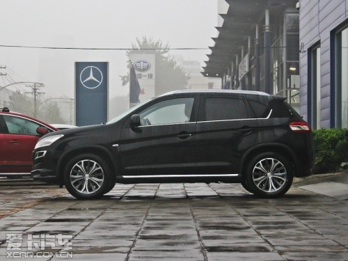 标致2012款标致4008