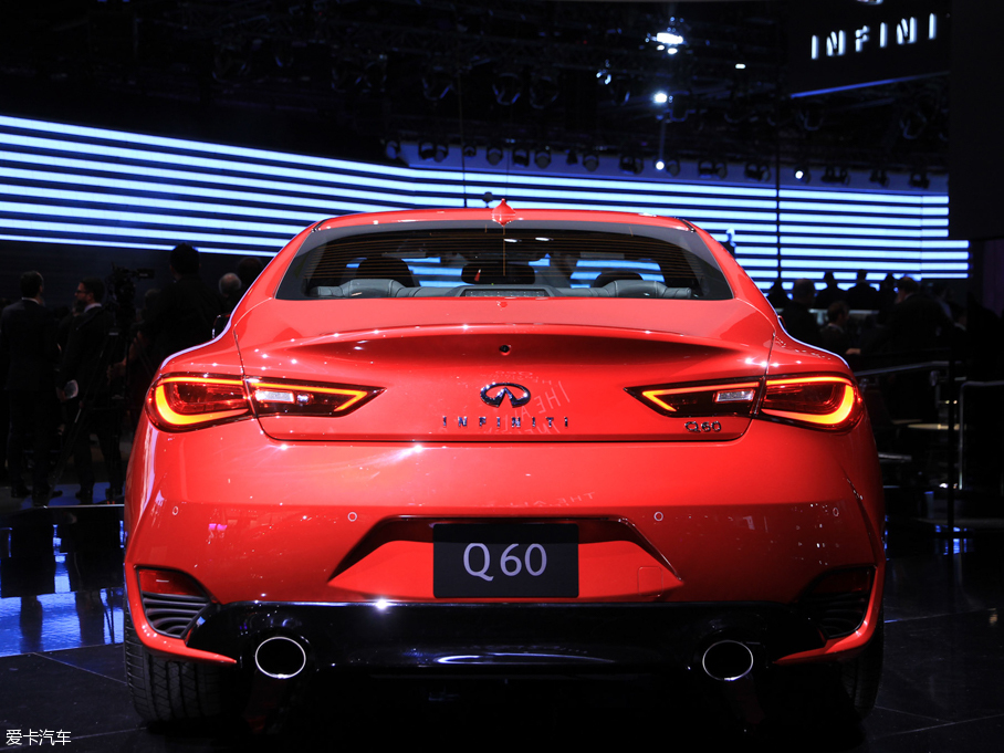 2016款英菲尼迪q60基本型