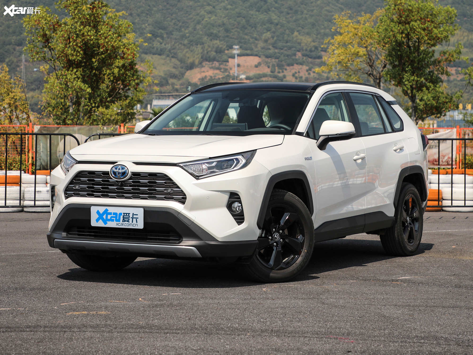爱卡首页 汽车图片 丰田 rav4荣放 双擎 2020款2.