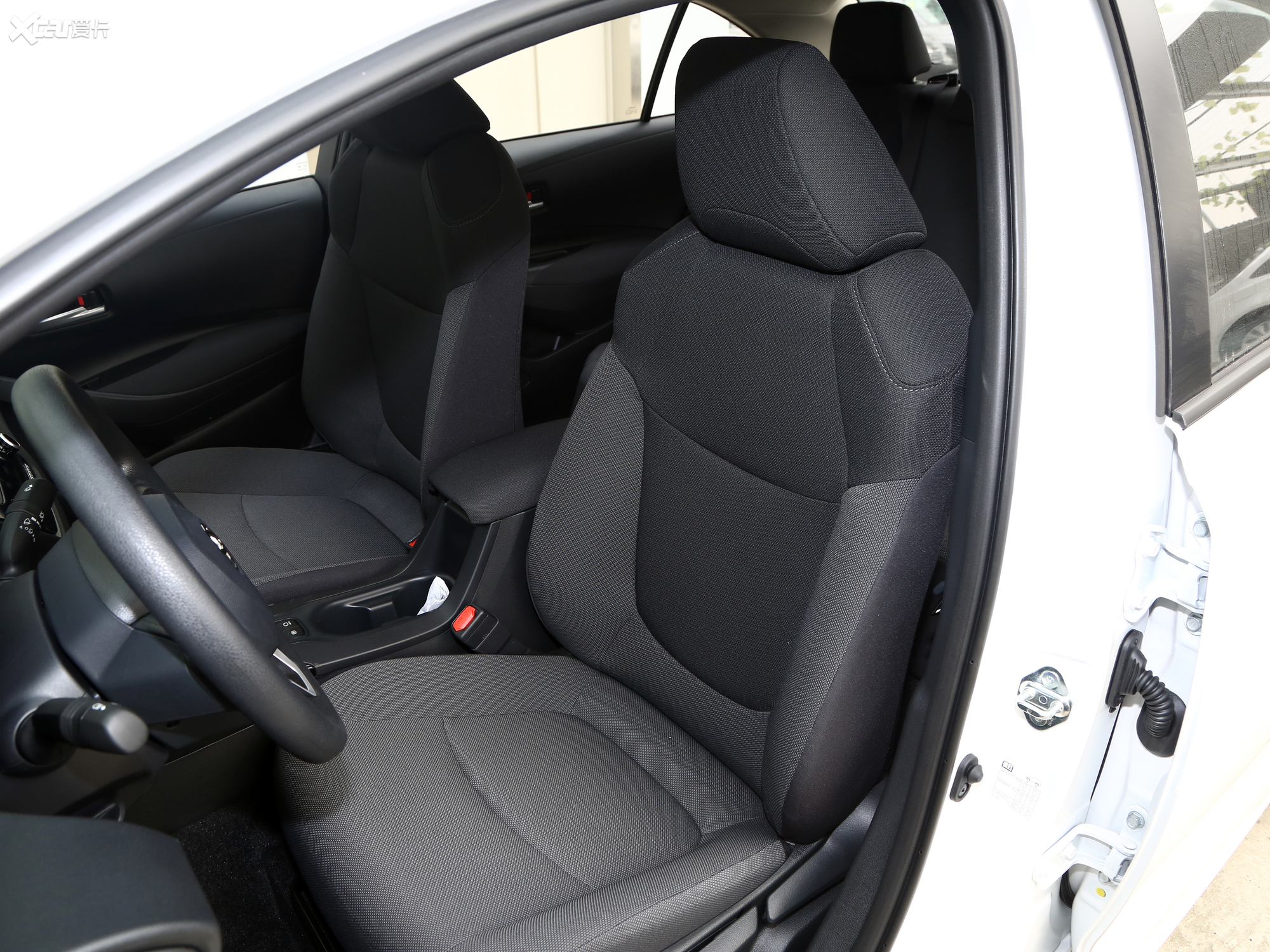 【2021款卡罗拉1.