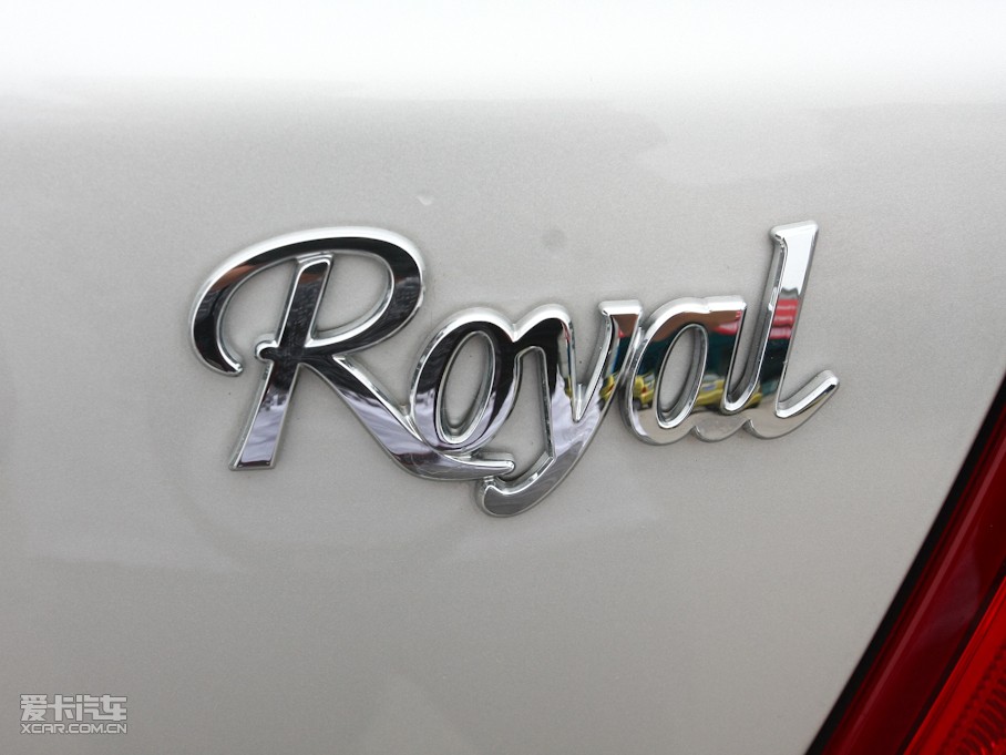 2010ʹ 2.5L Royal Ƥ촰