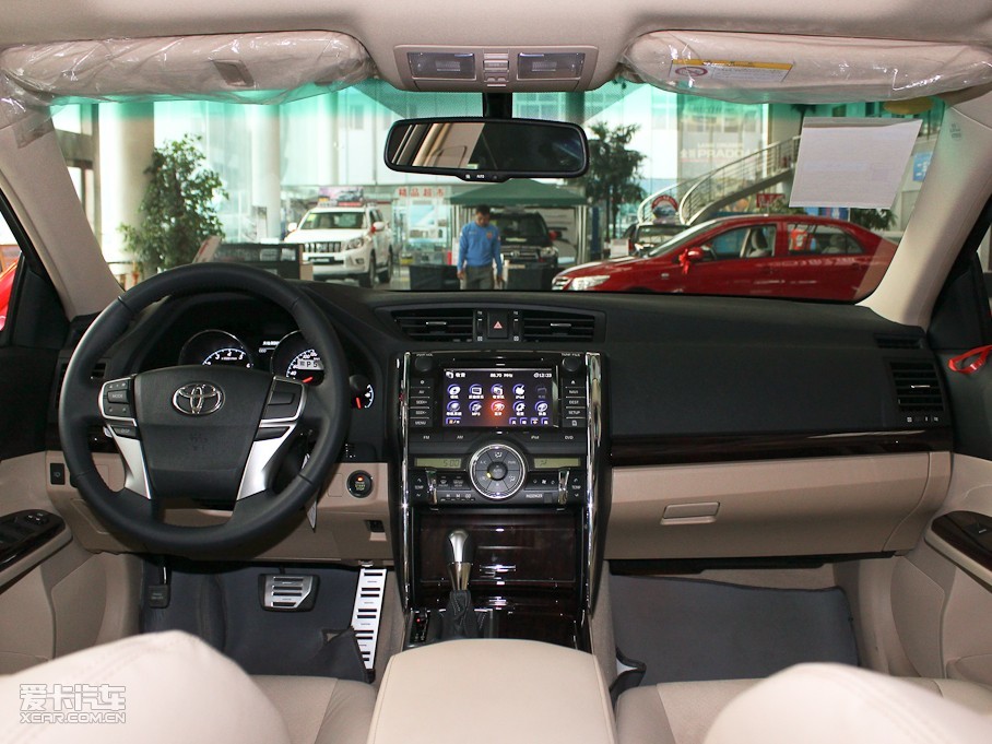 2010款锐志2.5v 风尚豪华导航版