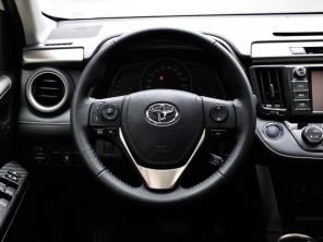一汽丰田2015款RAV4