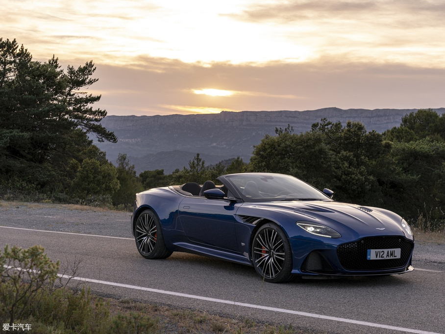 2019DBS Superleggera Volante