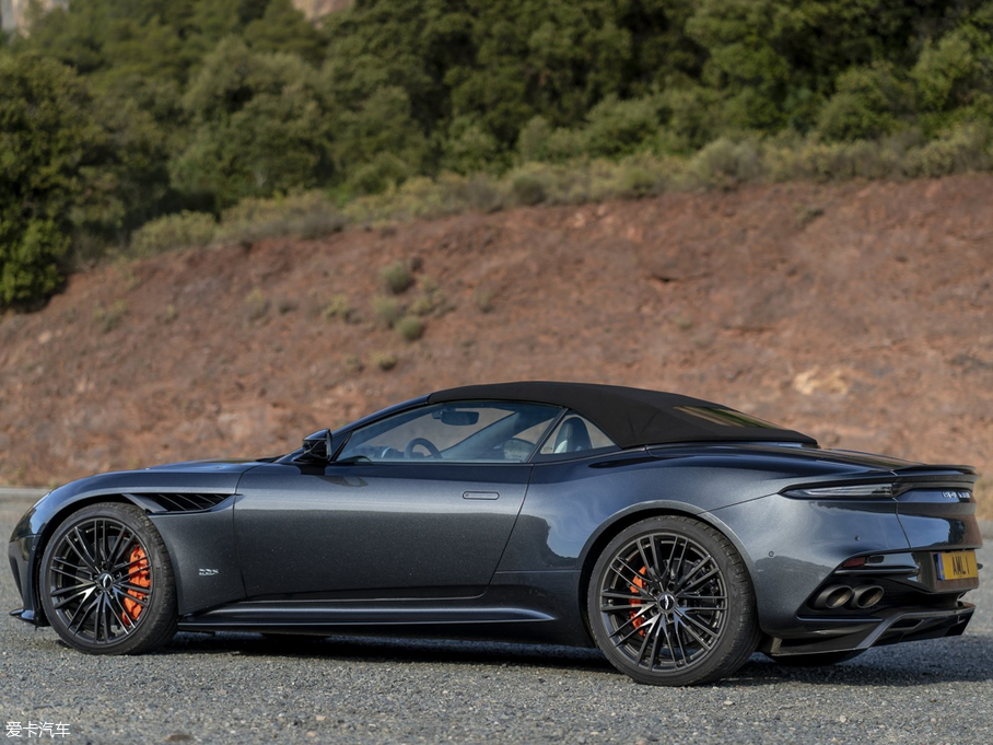 2019DBS Superleggera Volante