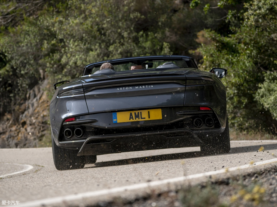 2019DBS Superleggera Volante