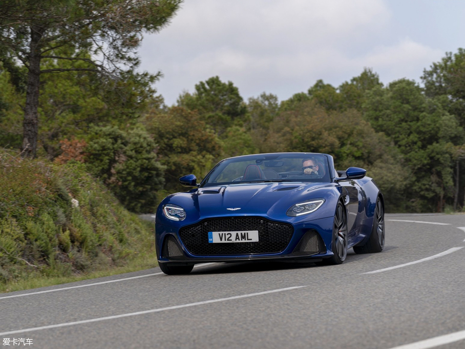 2019DBS Superleggera Volante