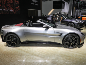 20204.0T V8 Roadster ࣨ