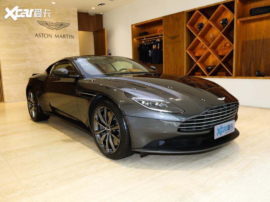 2020DB11 V8 Coupe