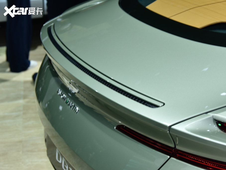 2022款v8coupe加州鼠尾草绿