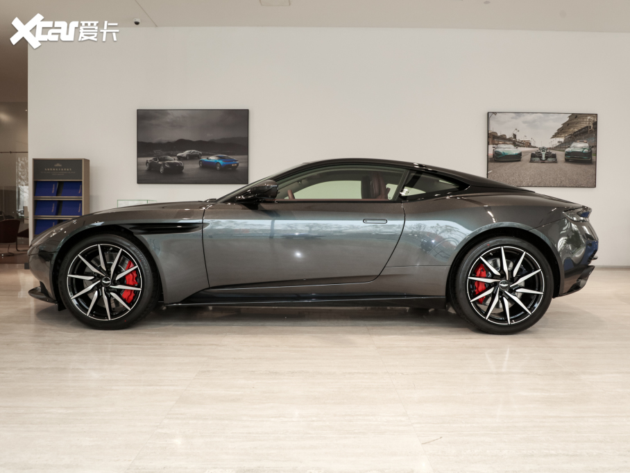 2022DB11 4.0T V8 Coupe