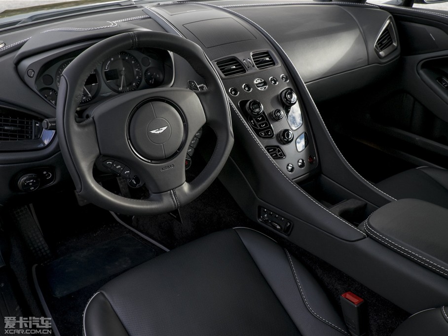 2015款vanquish6.0l coupe