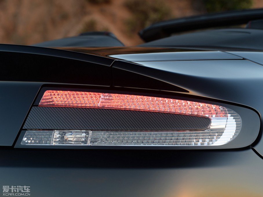 2015V8 Vantage GT Roadster