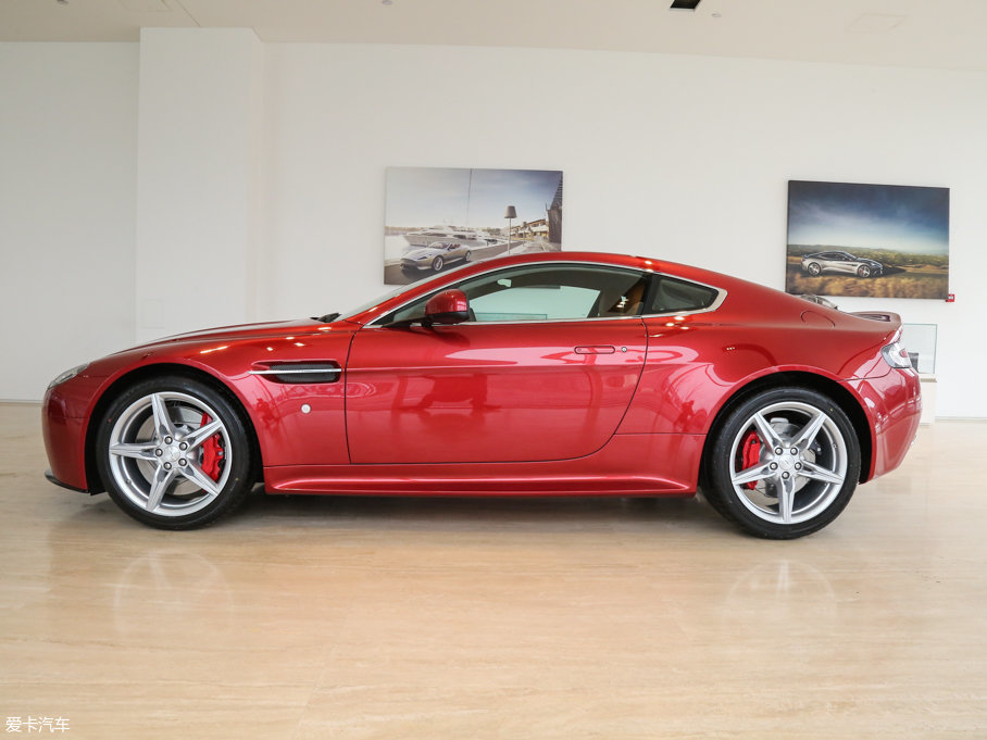 2016V8 Vantage 4.7L Coupe