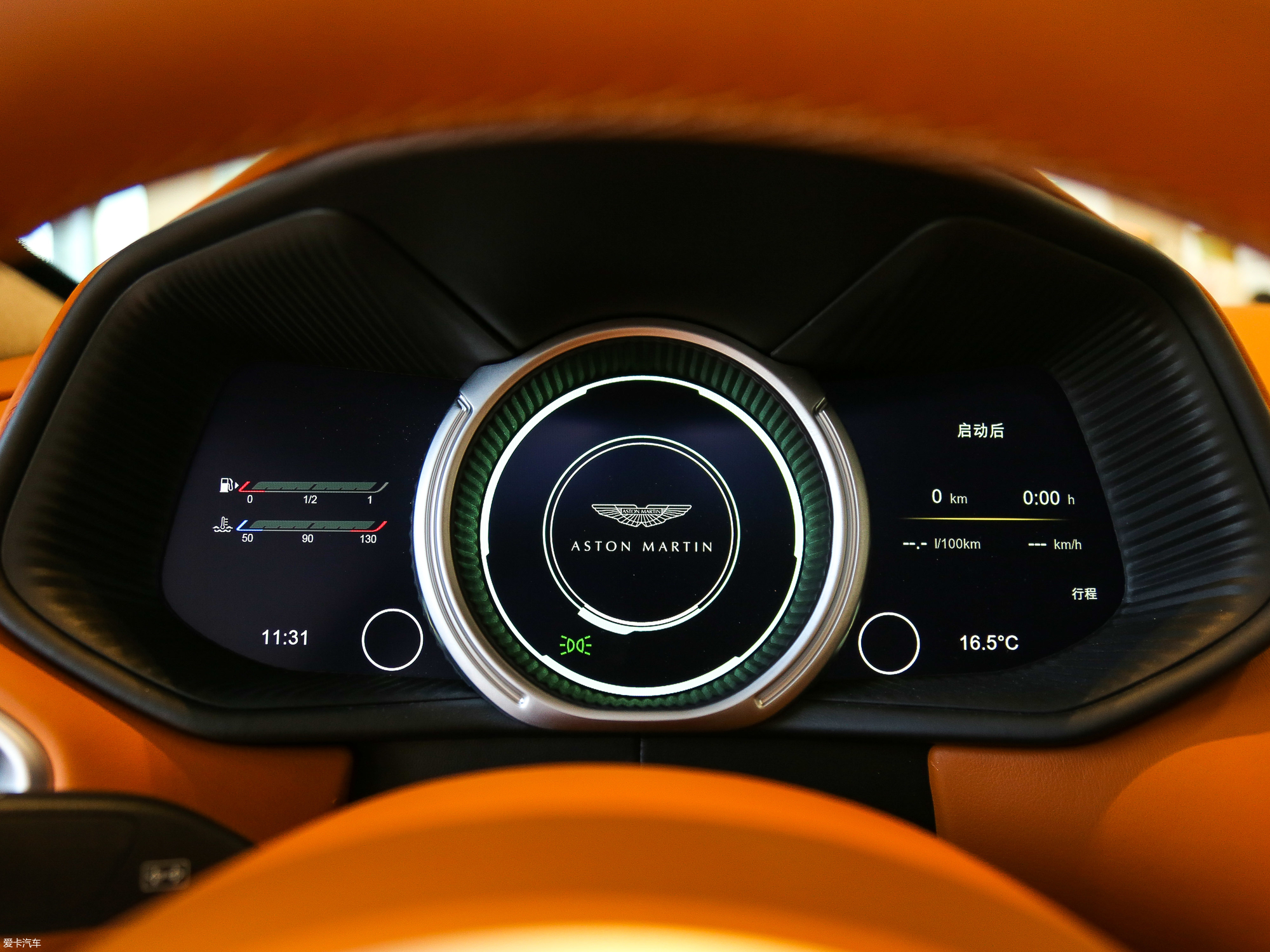 【2019款db11v8 coupe_中控区_134/910张图片】_汽车图片大全_爱卡