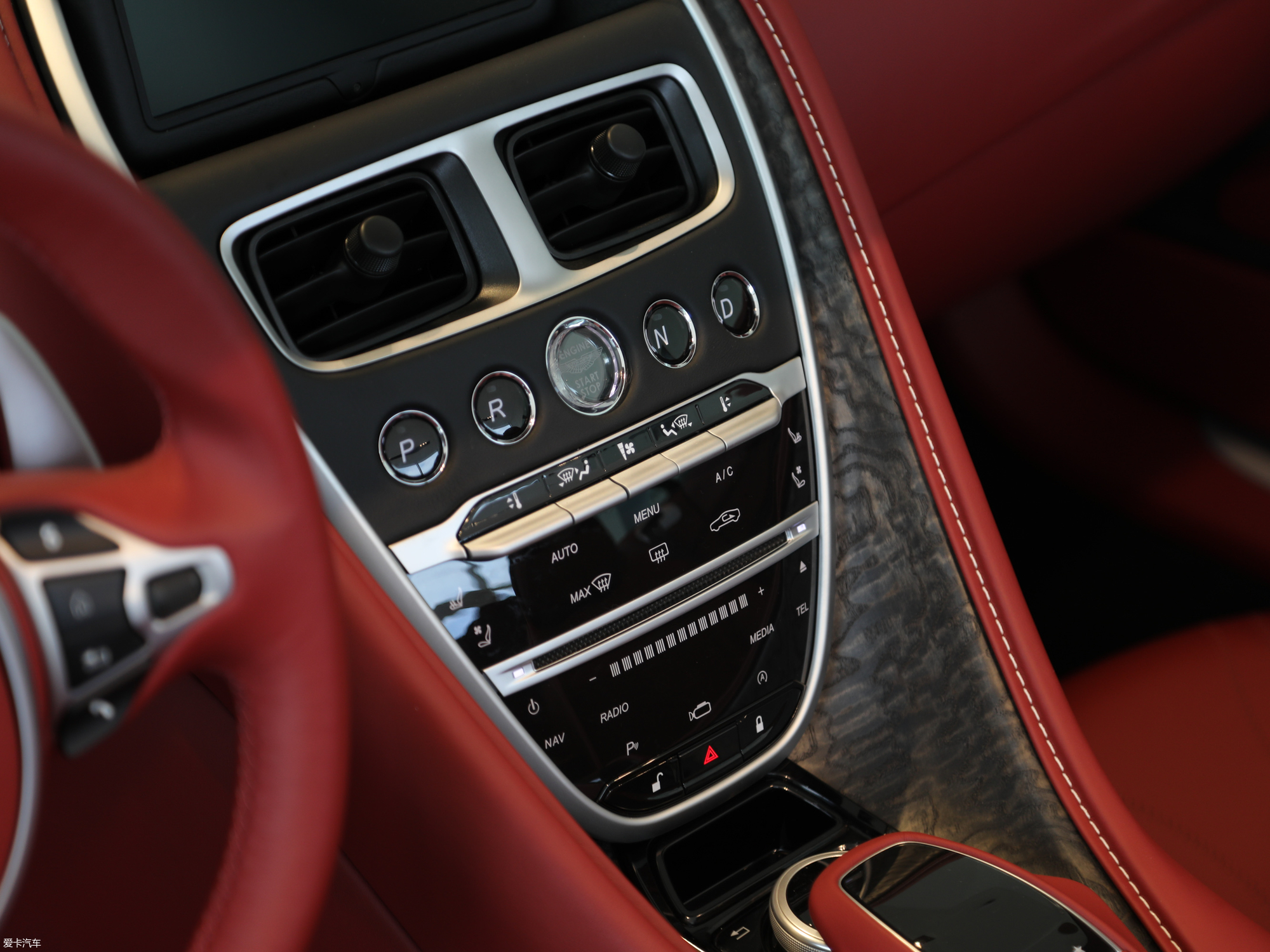 【2019款db11v8 volante_中控区_20/228张图片】_汽车图片大全_爱卡