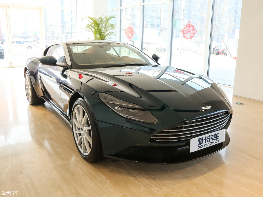 2019DB11 V8 Coupe