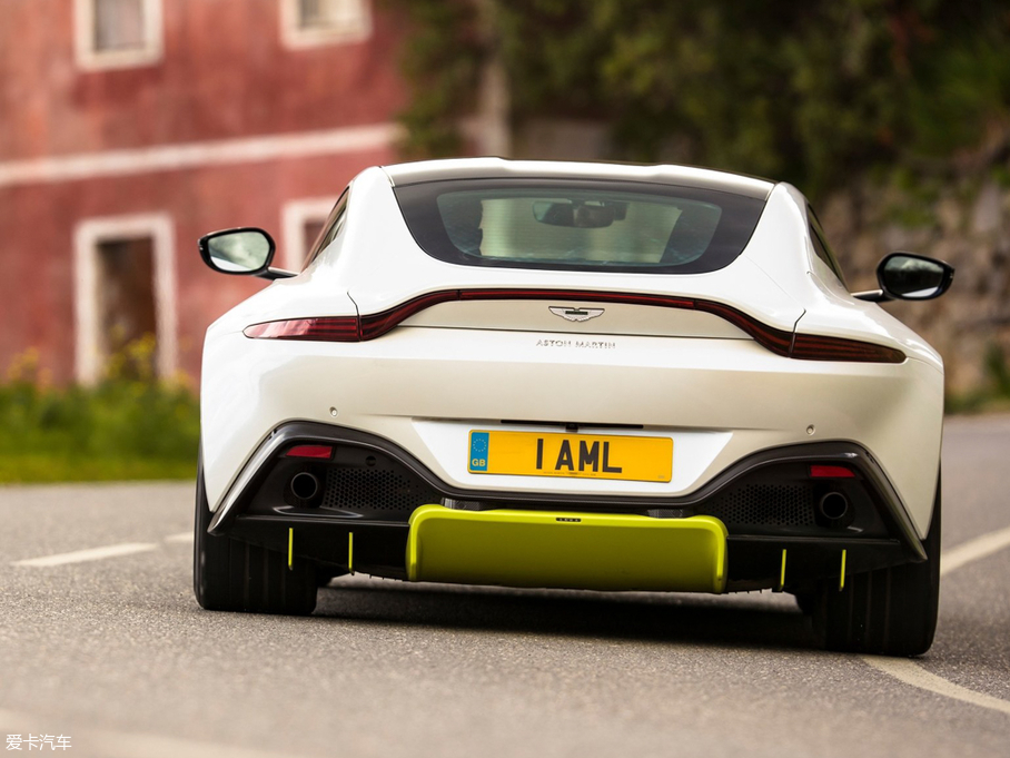 2018V8 Vantage 4.0T V8 Coupe