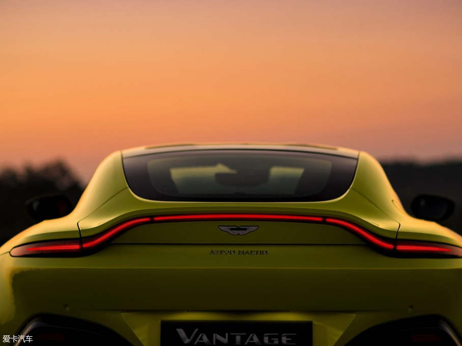 2018V8 Vantage 4.0T V8 Coupe