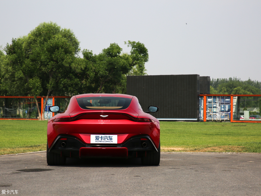 2018V8 Vantage 4.0T V8 Coupe