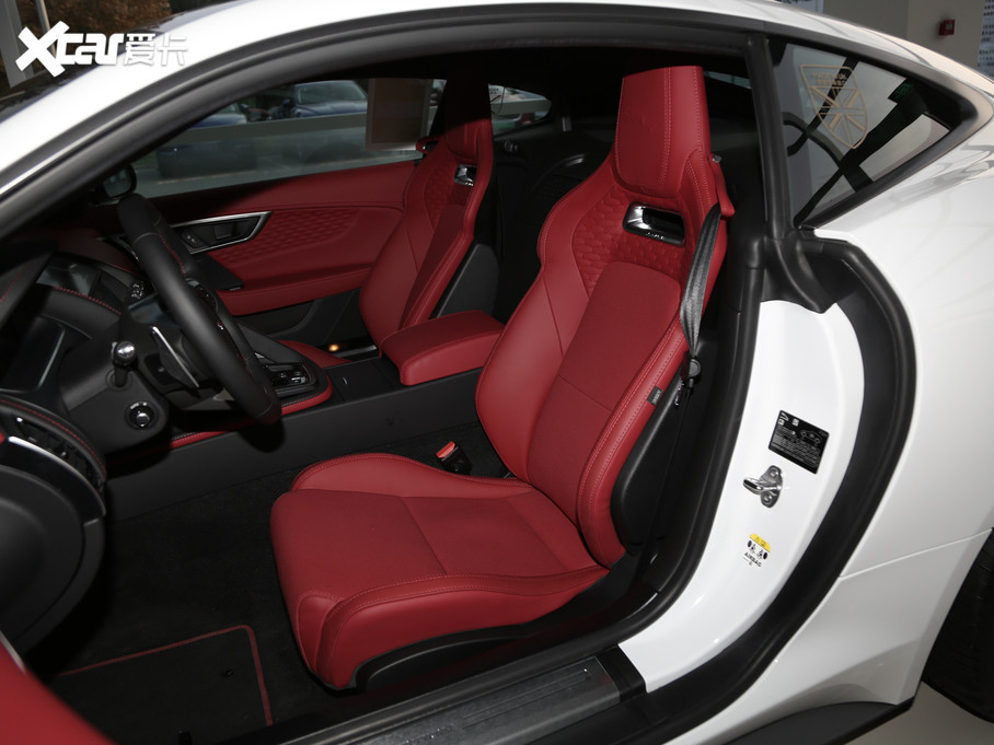 【2021款捷豹f-typep300 后驱first edition硬顶版_空间座椅_2/661张