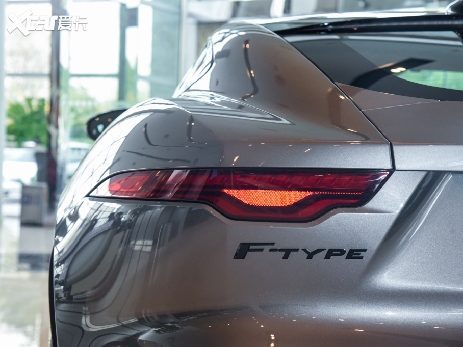 2022ݱF-TYPE P300 Ӳ R-DYNAMIC BLACK