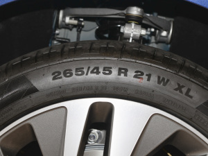2022款P250 HSE  轮胎尺寸
