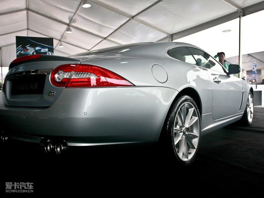 2009款捷豹xkr 5.0l v8 機械增壓敞篷版