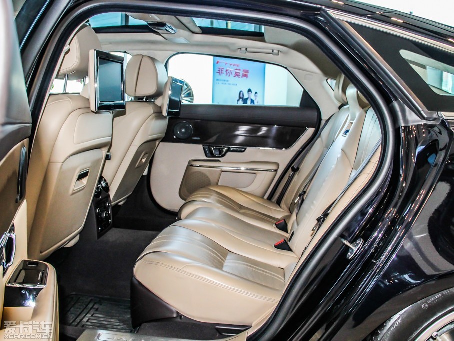 0sc 旗舰商务四驱版_空间座椅_2/1455张图片】_汽车图片大全_爱卡汽车