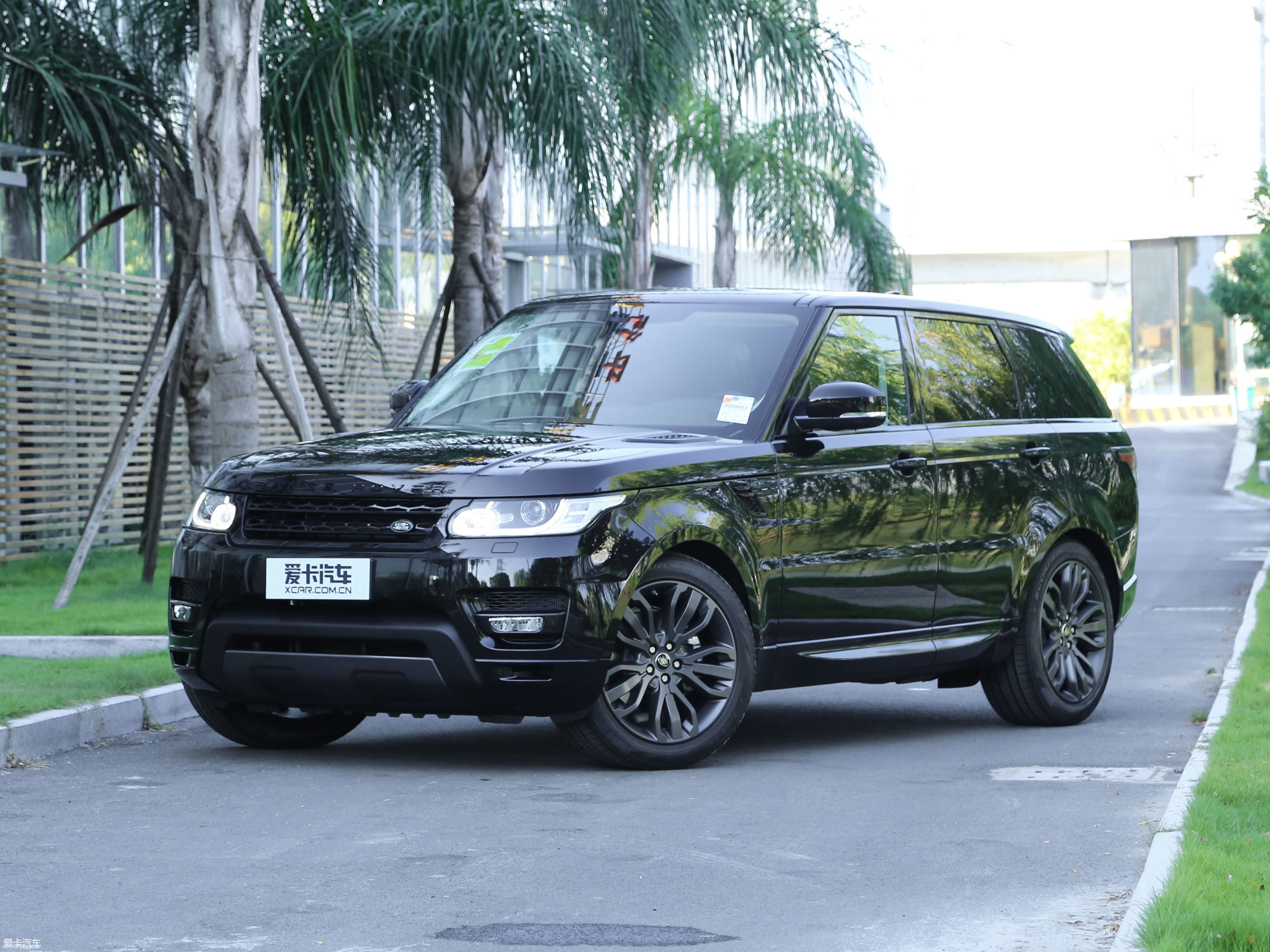 0 v6 sc hse  2019款揽胜运动版 3.0 l6 hse dynamic 3.0t hst 3.