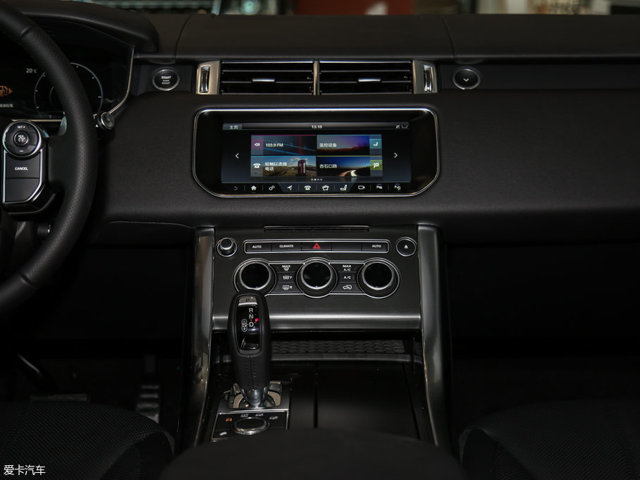 2017款揽胜运动版3.0 v6 sc hse dynamic